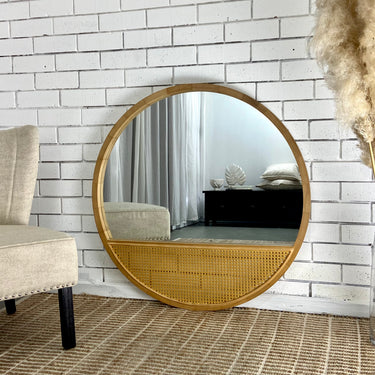 Round wicker mesh mirror in natural brown